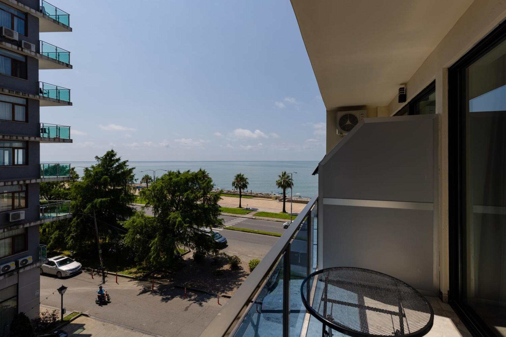 Aqua Batumi Hotel & Apartments Екстер'єр фото