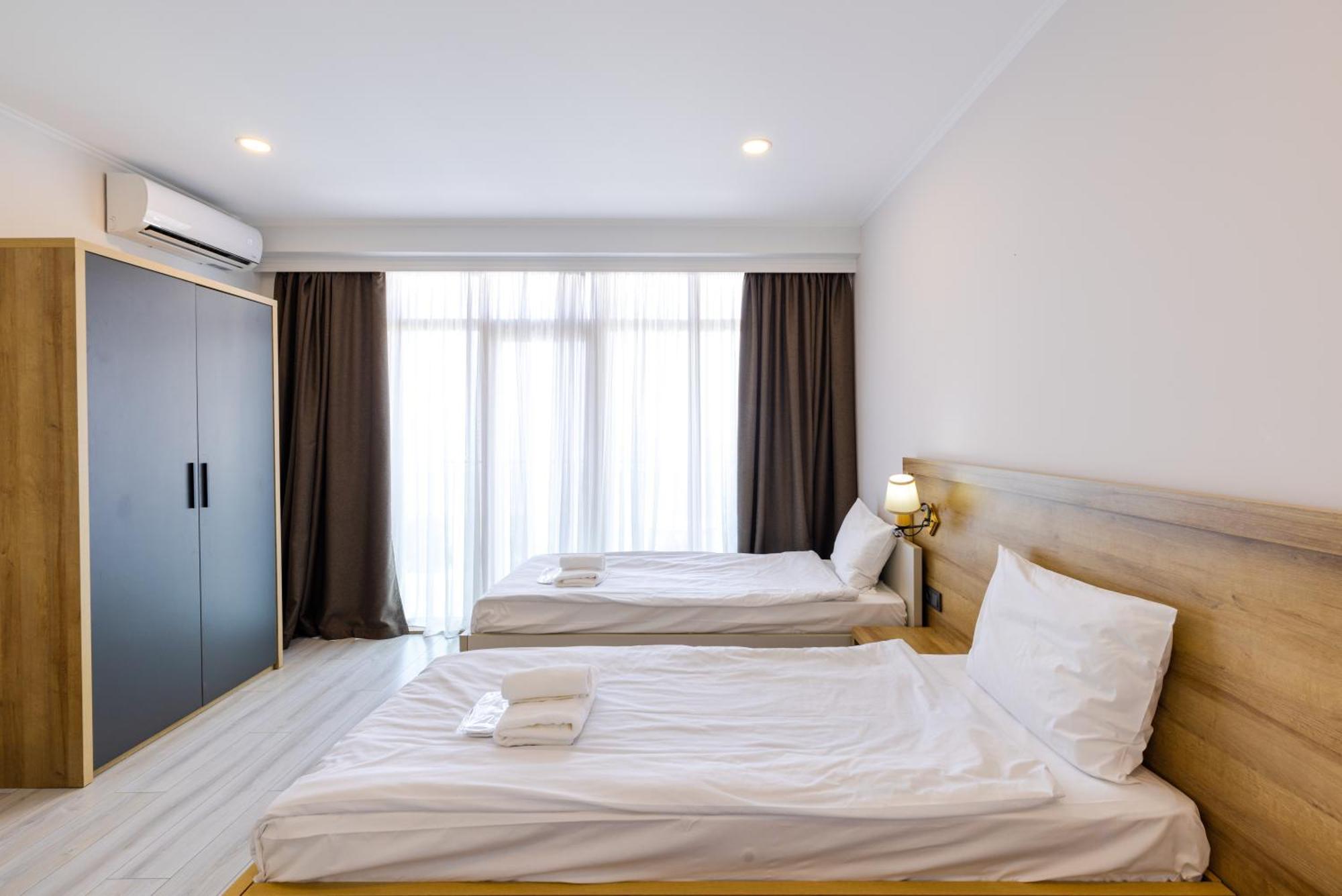 Aqua Batumi Hotel & Apartments Екстер'єр фото