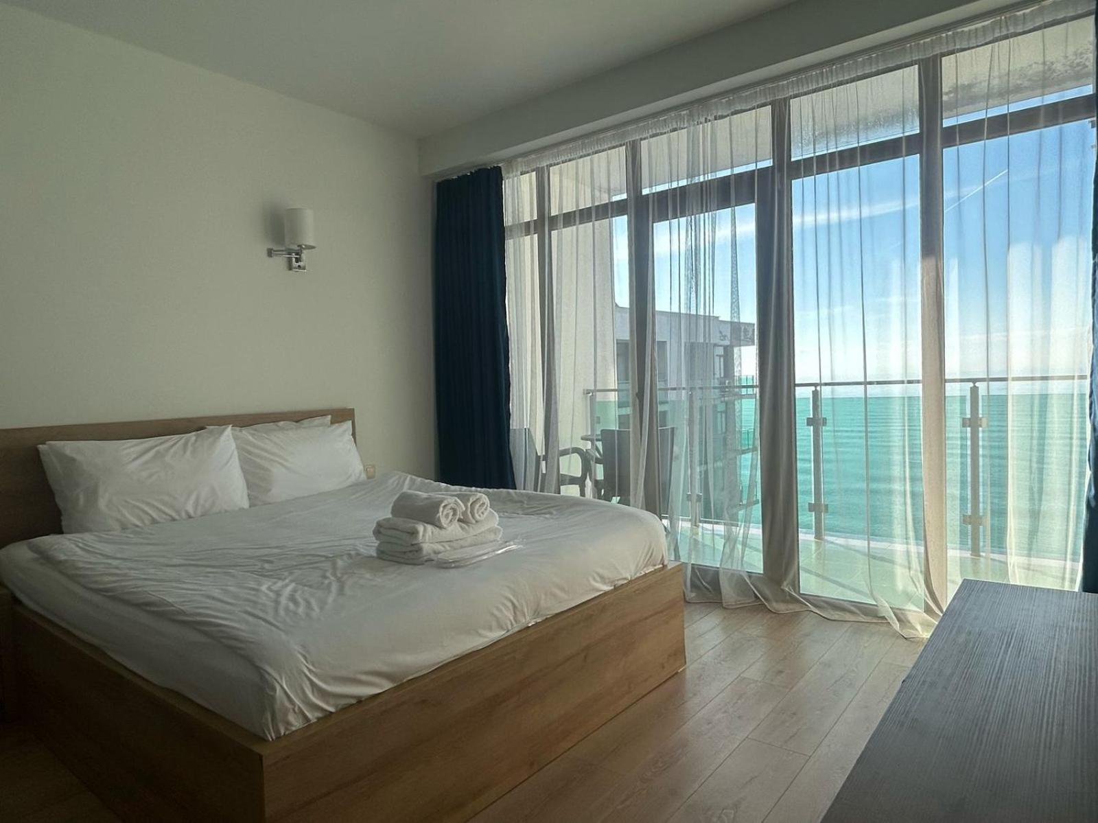 Aqua Batumi Hotel & Apartments Екстер'єр фото