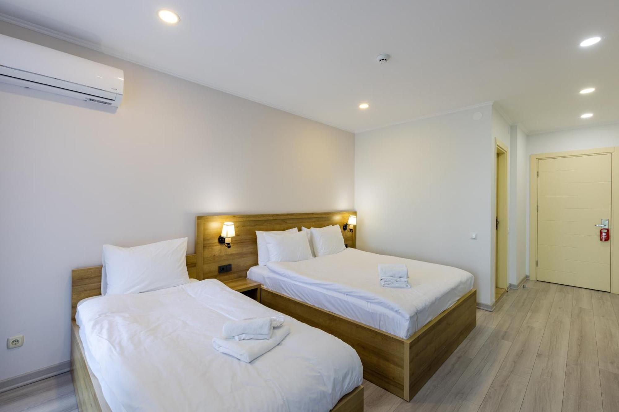 Aqua Batumi Hotel & Apartments Екстер'єр фото