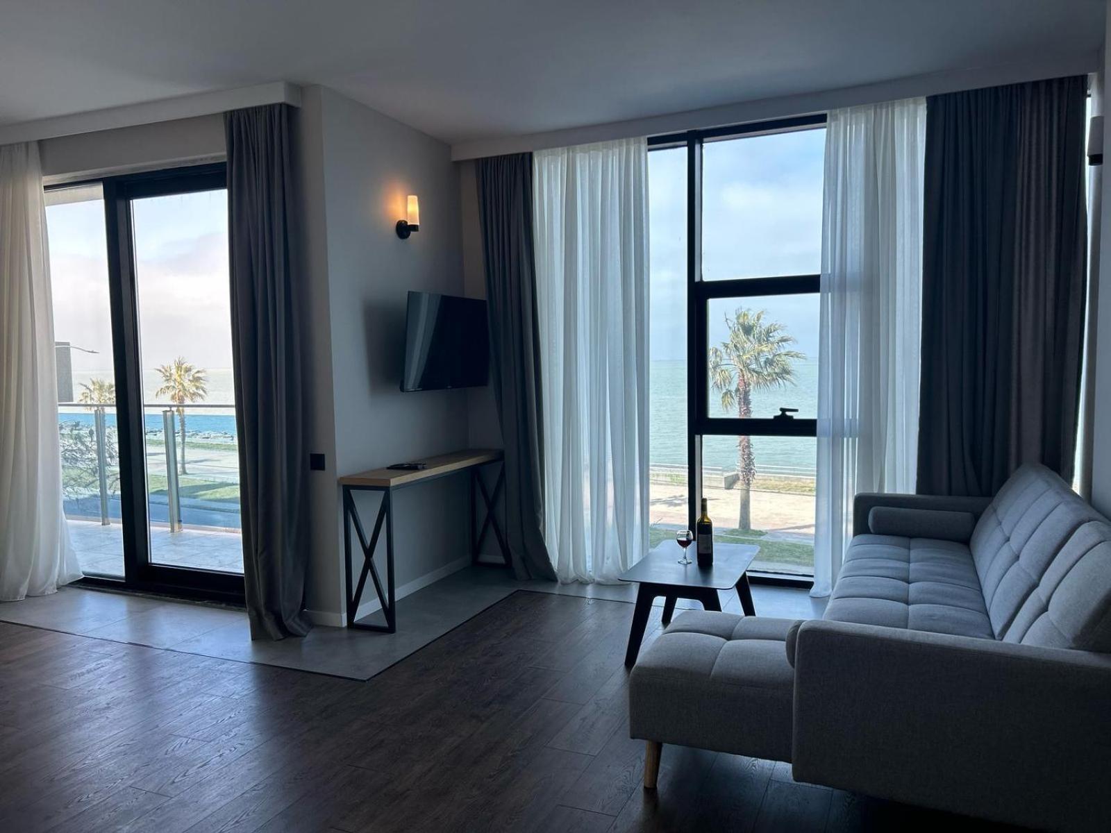 Aqua Batumi Hotel & Apartments Екстер'єр фото