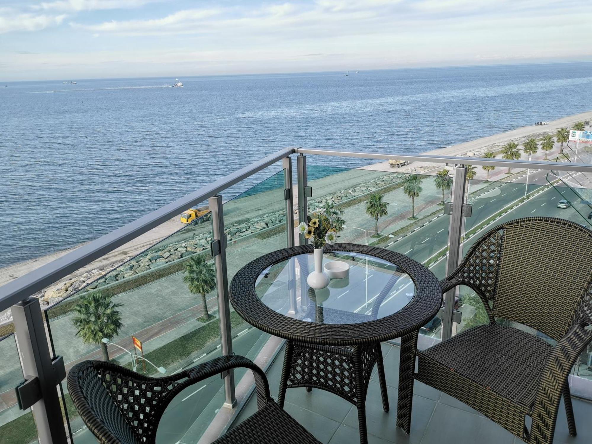 Aqua Batumi Hotel & Apartments Екстер'єр фото